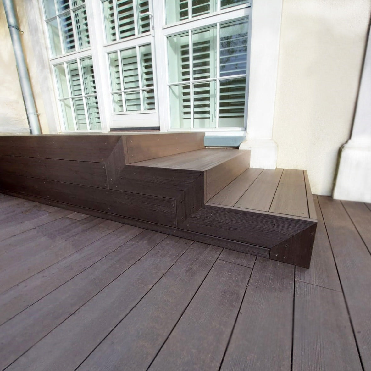 SAiGE Contemporary Decking