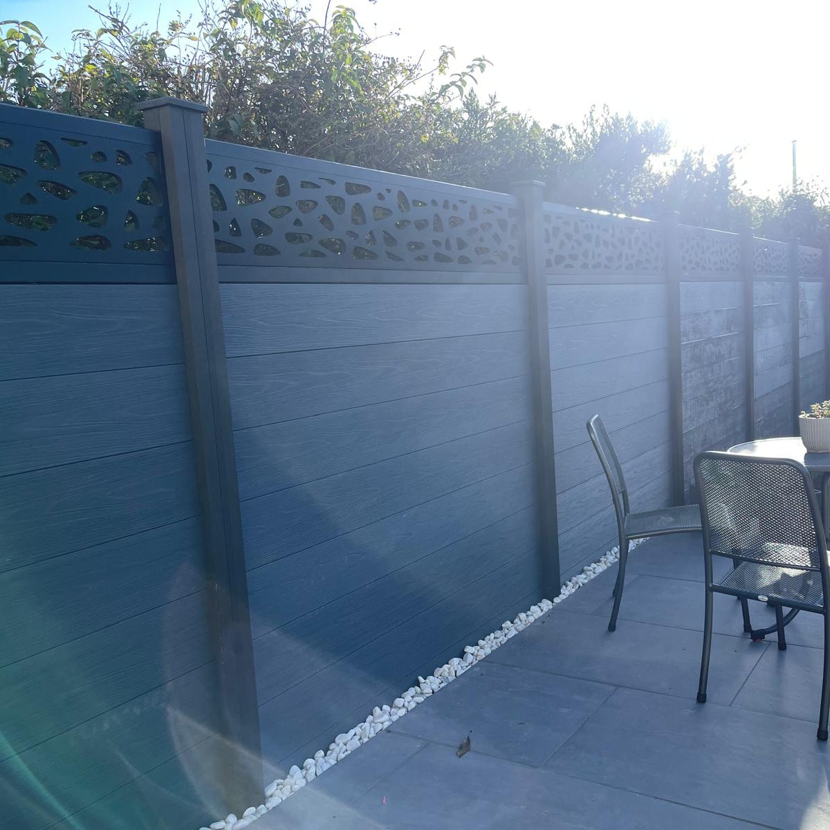 Composite Fencing with decorative panel