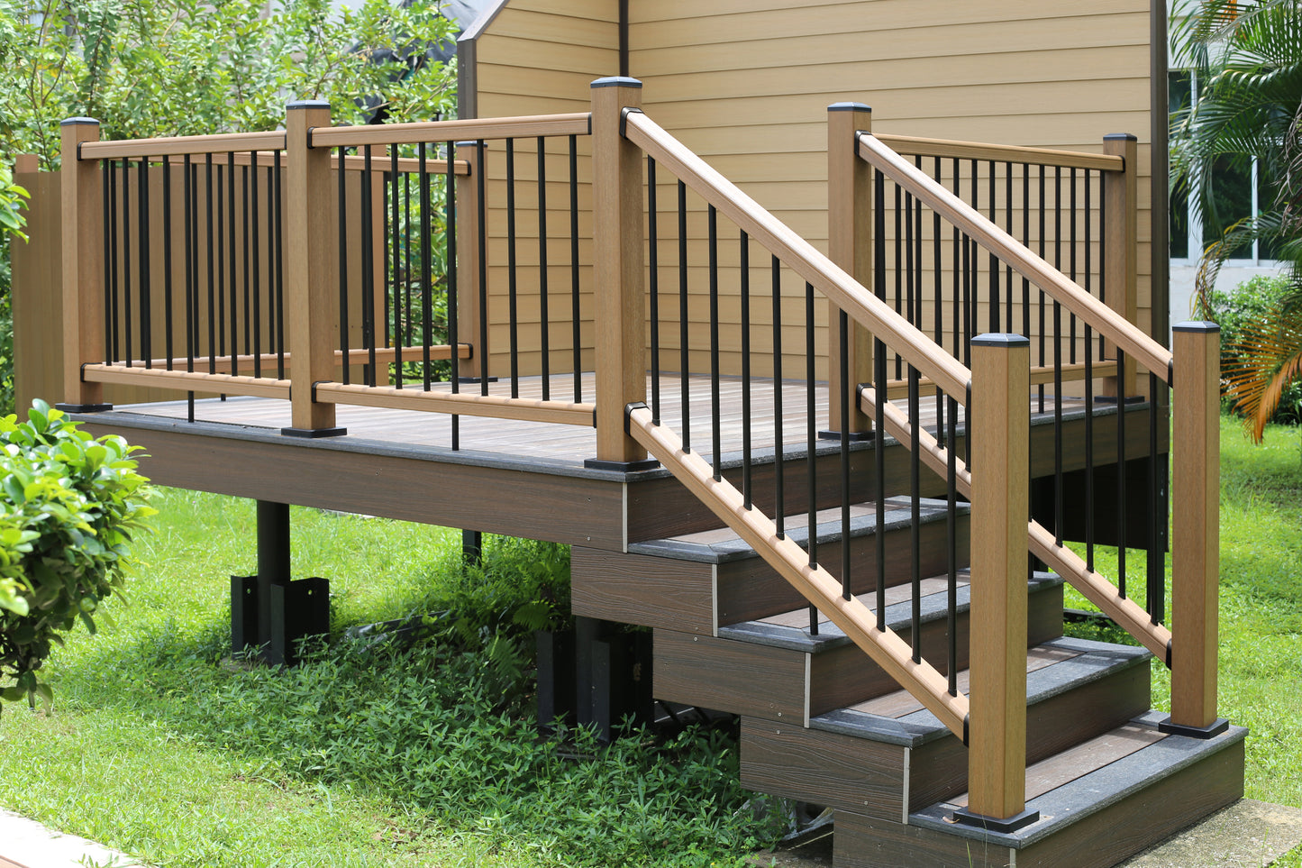 NewTechWood Ultrashield Naturale Railing & Accessories