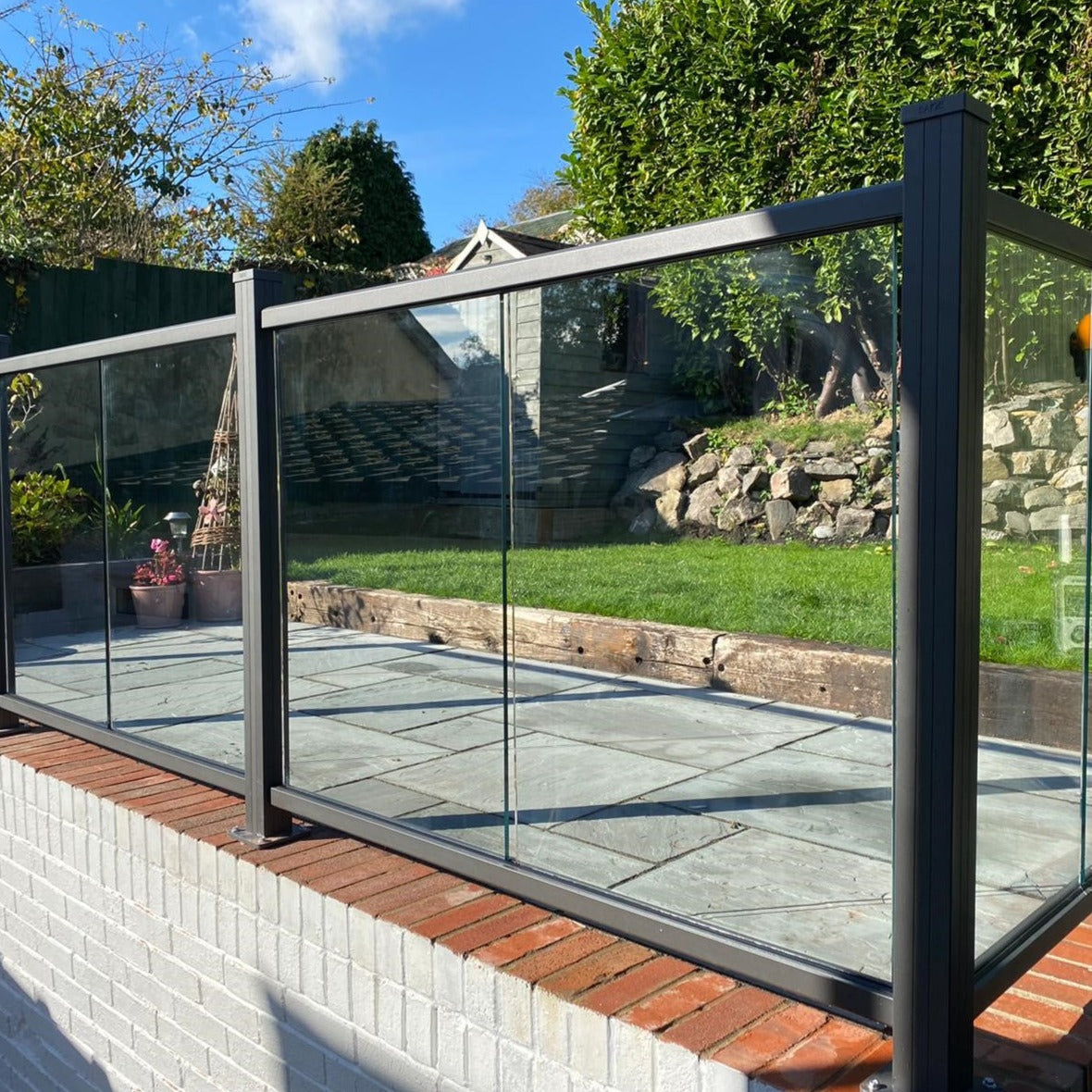 SAiGE Balustrade for Glass with Rubber Grommet